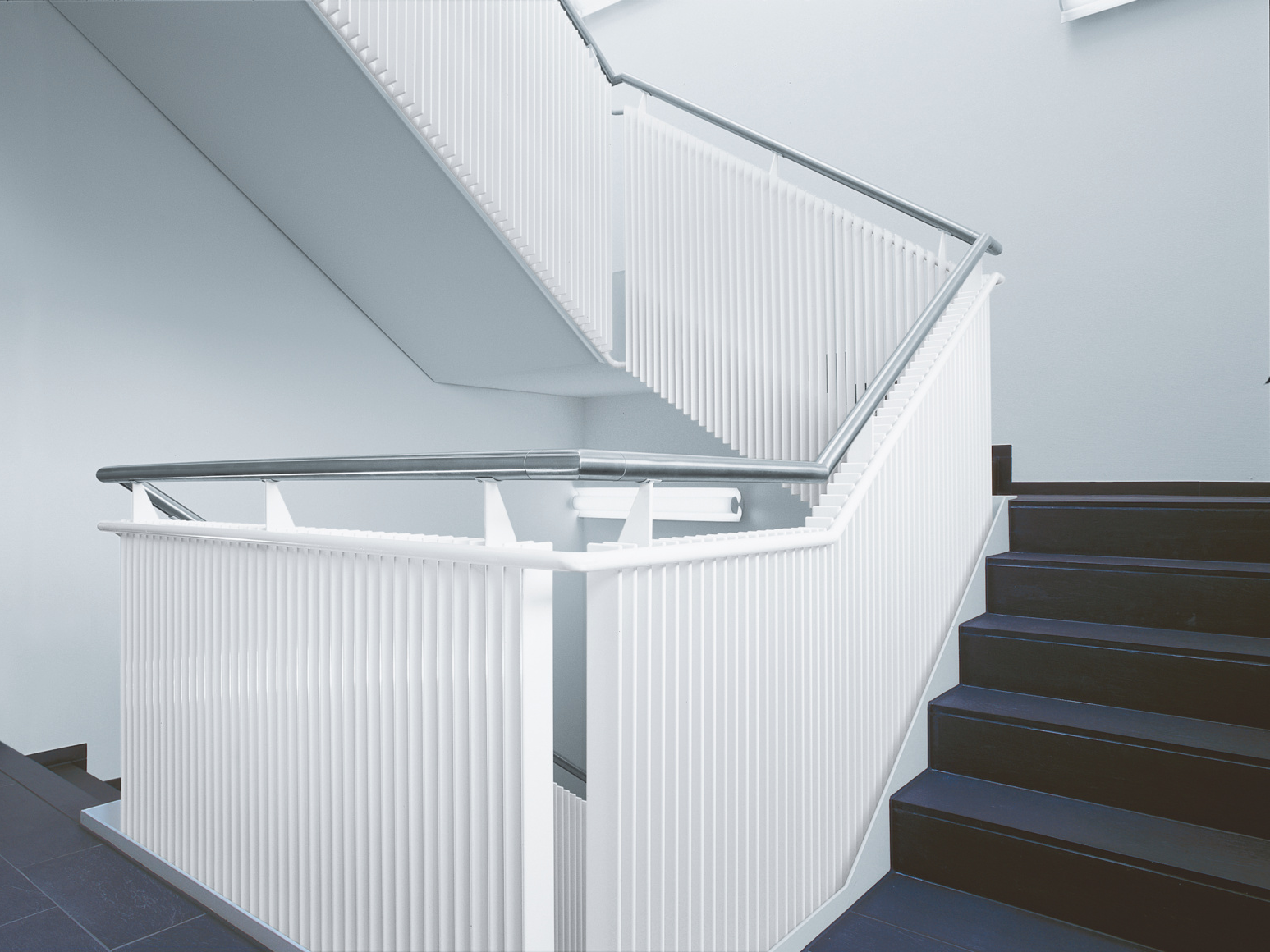staircase, corridor, banister, stair railing, Gränichen, Stair railing, bevelled, single layer, angled, bevelled, single layer, angled, bevelled, single layer, angled