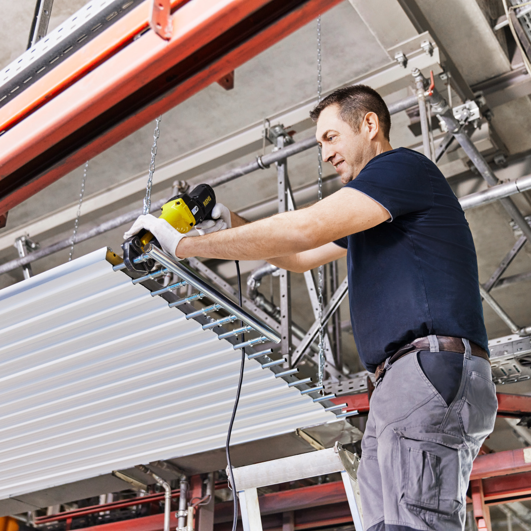 Zehnder-RHC-CP-ZFP-installation-Montage-02 Photograph Zehnder ZFP Heating and cooling ceilings