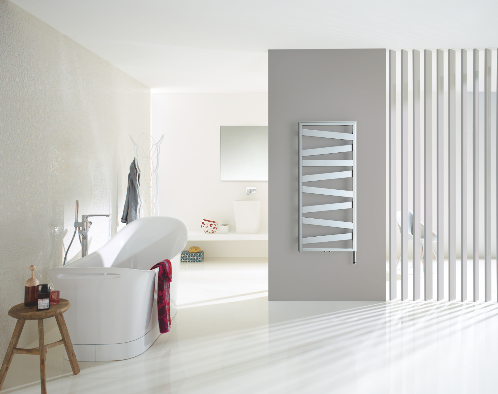 Rendering Zehnder Ribbon Decorative radiator 